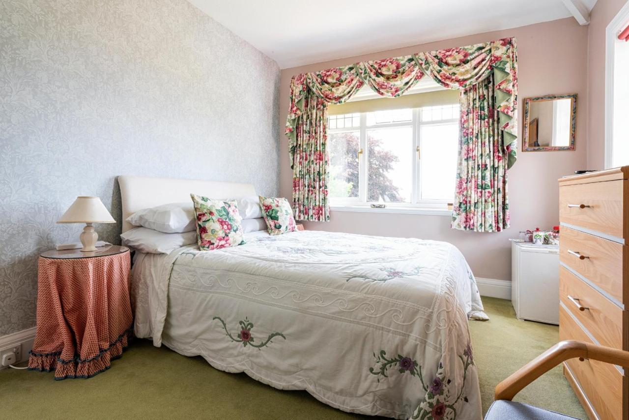 The Hillcrest 3* Ecton